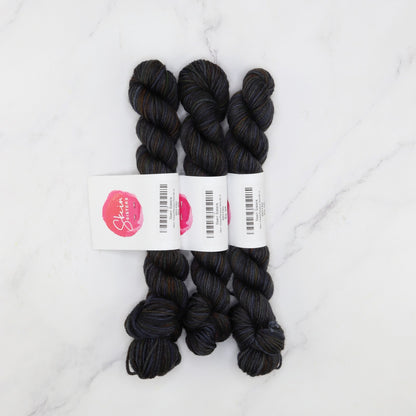 Skein Sisters Fabulous Sock Minis 20g/80m in colourway Asphalt – 4ply weight merino, nylon yarn