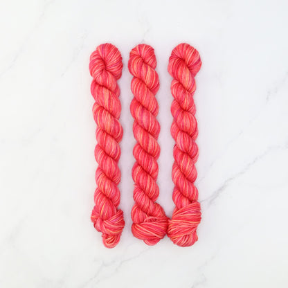 Skein Sisters Fabulous Sock Minis 20g/80m in colourway Blast Furnace – 4ply weight merino, nylon yarn