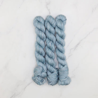 Skein Sisters Fabulous Sock Minis 20g/80m in colourway Blue Egg – 4ply weight merino, nylon yarn