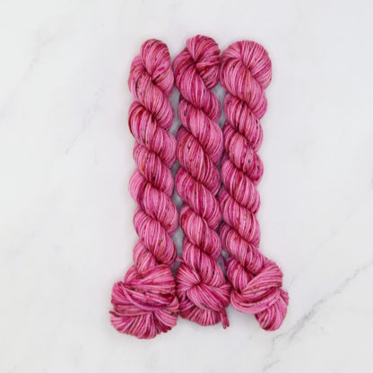 Skein Sisters Fabulous Sock Minis 20g/80m in colourway Boysenberry Ripple – 4ply weight merino, nylon yarn