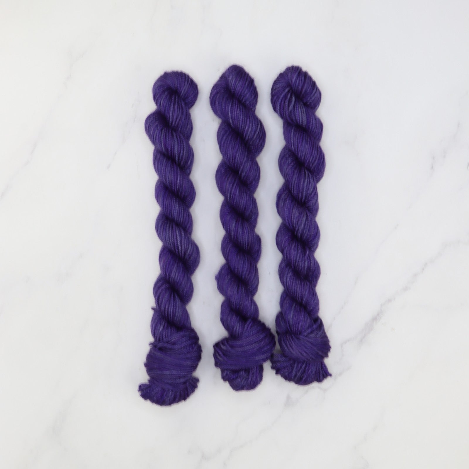 Skein Sisters Fabulous Sock Minis 20g/80m in colourway Closer to Fine – 4ply weight merino, nylon yarn