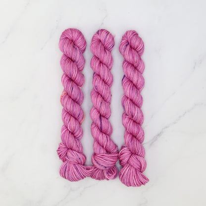 Skein Sisters Fabulous Sock Minis 20g/80m in colourway Cosmos – 4ply weight merino, nylon yarn