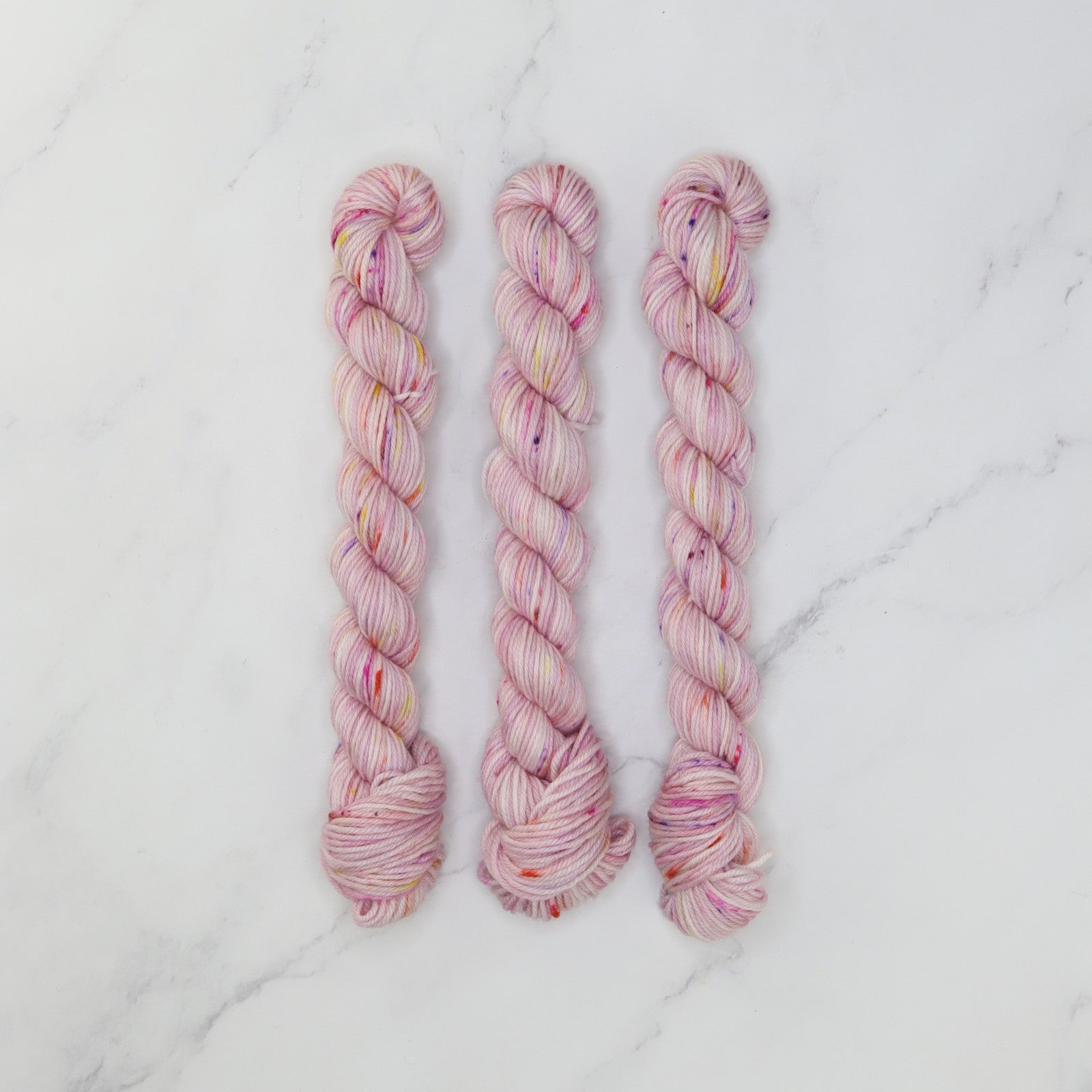 Skein Sisters Fabulous Sock Minis 20g/80m in colourway Daphne – 4ply weight merino, nylon yarn