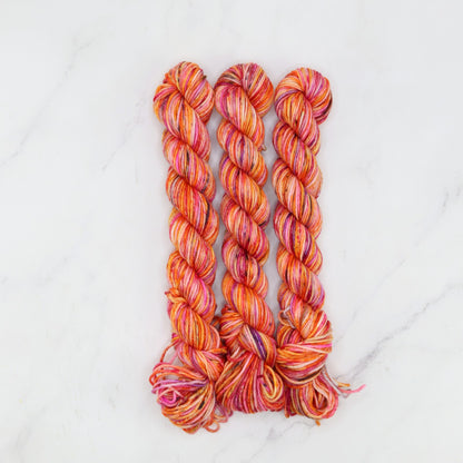 Skein Sisters Fabulous Sock Minis 20g/80m in colourway Flame – 4ply weight merino, nylon yarn