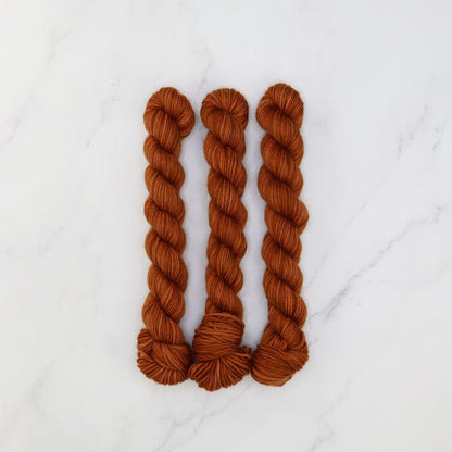 Skein Sisters Fabulous Sock Minis 20g/80m in colourway Gingerbread – 4ply weight merino, nylon yarn