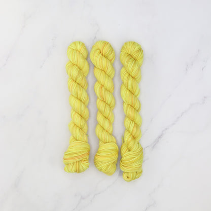 Skein Sisters Fabulous Sock Minis 20g/80m in colourway Golden – 4ply weight merino, nylon yarn