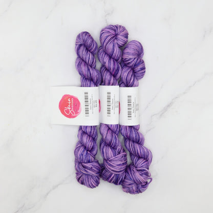 Skein Sisters Fabulous Sock Minis 20g/80m in colourway Grape – 4ply weight merino, nylon yarn