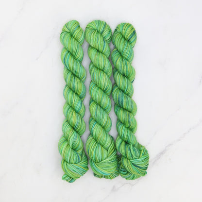 Skein Sisters Fabulous Sock Minis 20g/80m in colourway Green Looper – 4ply weight merino, nylon yarn