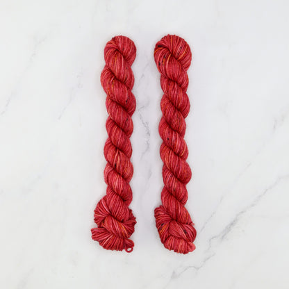 Skein Sisters Fabulous Sock Minis 20g/80m in colourway Hydrant – 4ply weight merino, nylon yarn