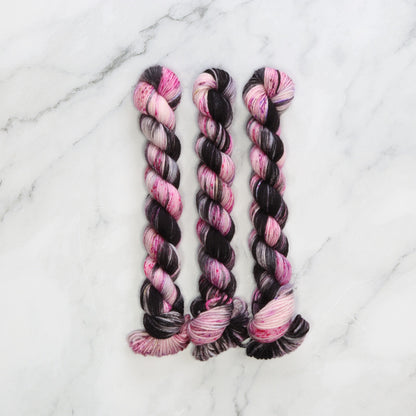 Skein Sisters Fabulous Sock Minis 20g/80m in colourway Last Dance – 4ply weight merino, nylon yarn