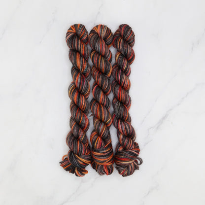 Skein Sisters Fabulous Sock Minis 20g/80m in colourway Lava – 4ply weight merino, nylon yarn
