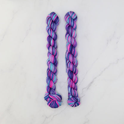 Skein Sisters Fabulous Sock Minis 20g/80m in colourway Lightning Sparkle – 4ply weight merino, nylon yarn