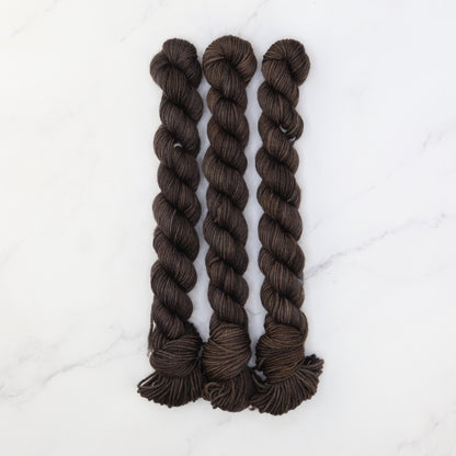 Skein Sisters Fabulous Sock Minis 20g/80m in colourway Macchiato – 4ply weight merino, nylon yarn