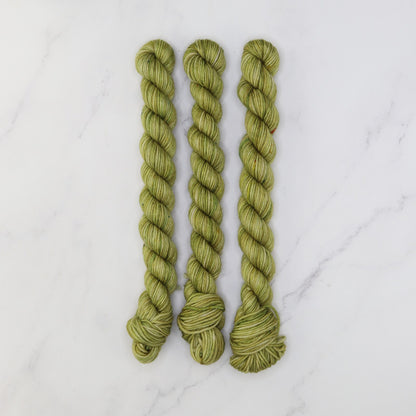 Skein Sisters Fabulous Sock Minis 20g/80m in colourway New Olive – 4ply weight merino, nylon yarn