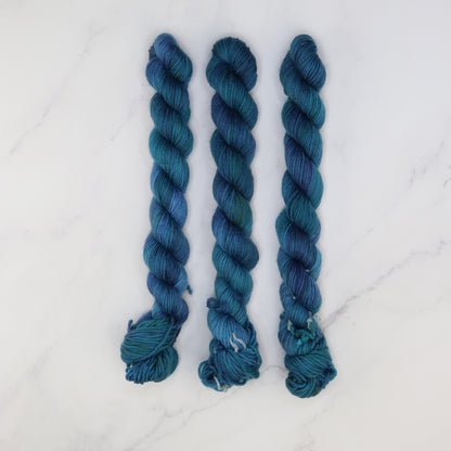 Skein Sisters Fabulous Sock Minis 20g/80m in colourway Oceanic – 4ply weight merino, nylon yarn