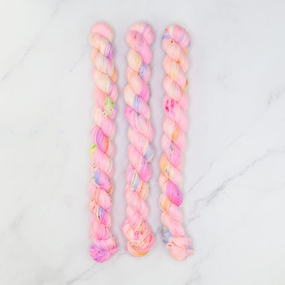 Skein Sisters Fabulous Sock Minis 20g/80m in colourway Pink Tingle – 4ply weight merino, nylon yarn