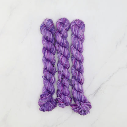 Skein Sisters Fabulous Sock Minis 20g/80m in colourway Pump up the Jam – 4ply weight merino, nylon yarn