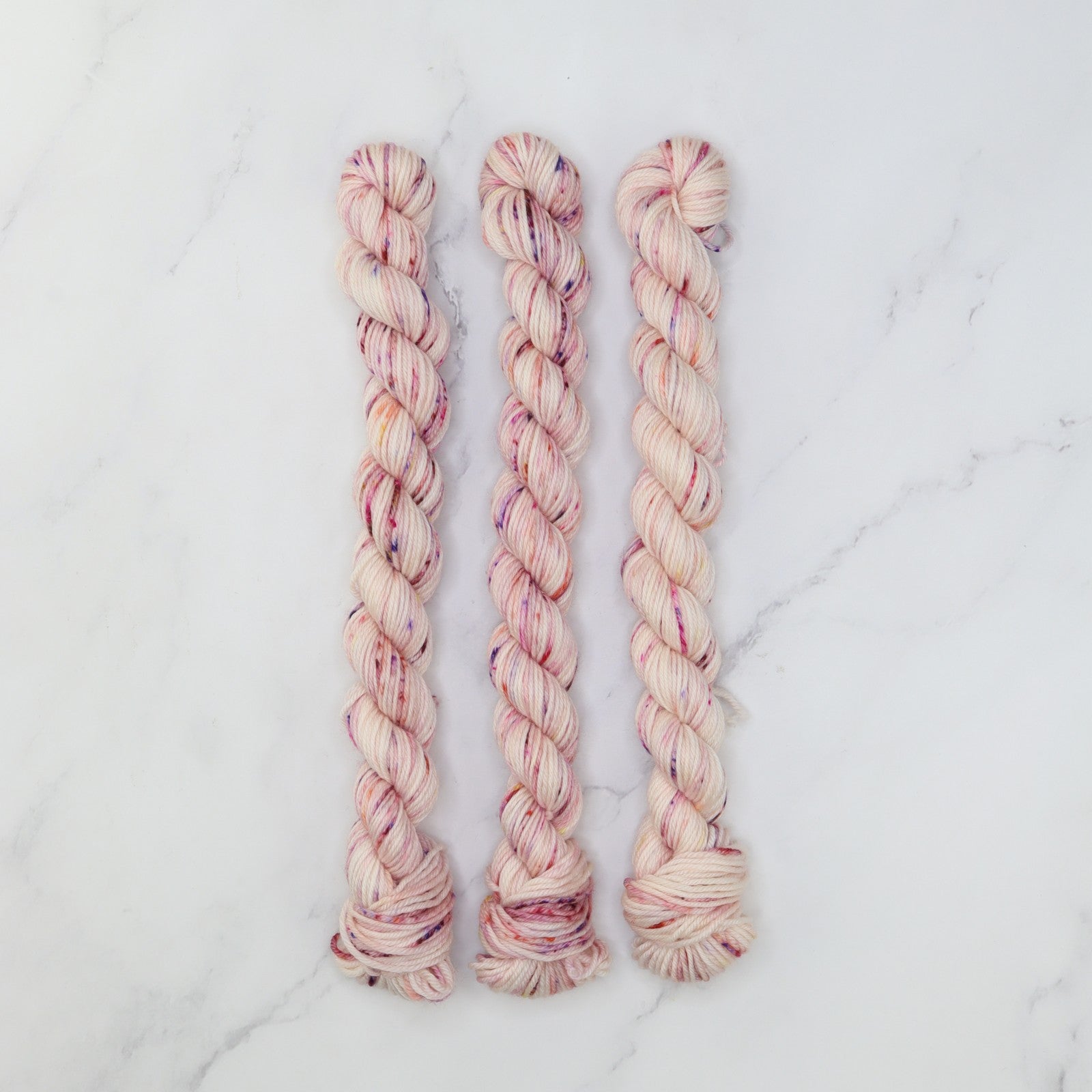 Skein Sisters Fabulous Sock Minis 20g/80m in colourway Seashell – 4ply weight merino, nylon yarn