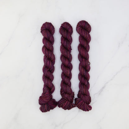 Skein Sisters Fabulous Sock Minis 20g/80m in colourway Spellbound – 4ply weight merino, nylon yarn