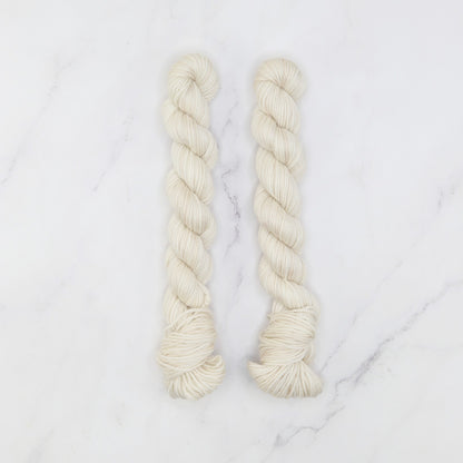 Skein Sisters Fabulous Sock Minis 20g/80m in colourway Vanilla – 4ply weight merino, nylon yarn