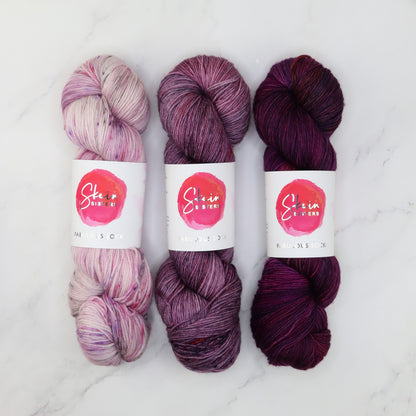 Nefta Shawl kit in Fabulous Sock, colourway Mystery
