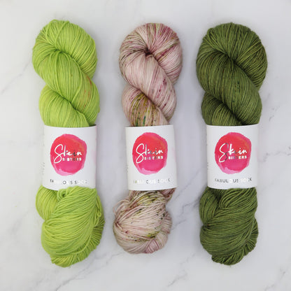 Nefta Shawl kit in Fabulous Sock, colourway Verdant
