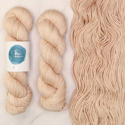 Sophie Shawl kit in Poet, colourway Twine Time