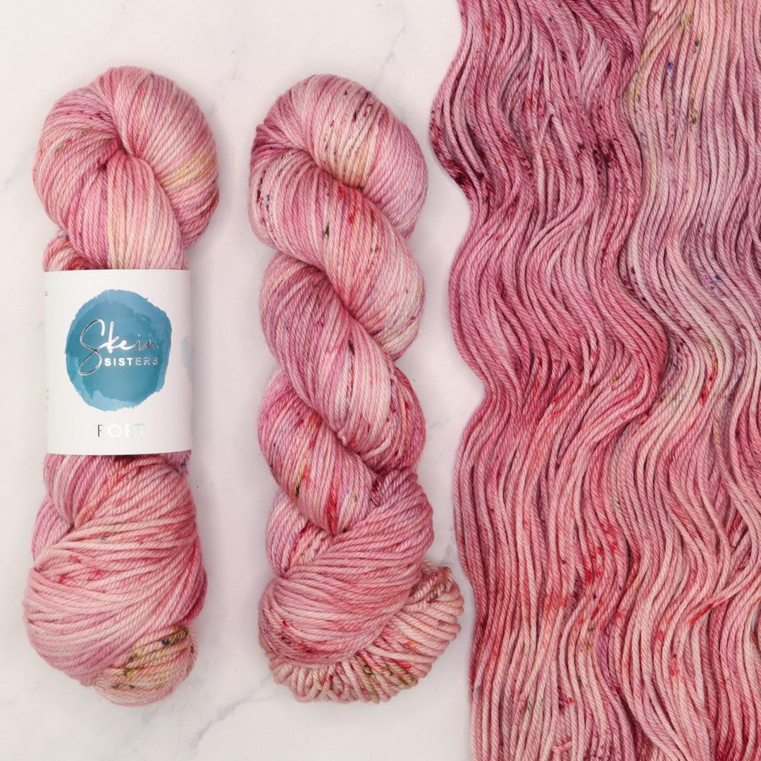 Sophie Shawl kit in Poet, colourway You Make Me Blush