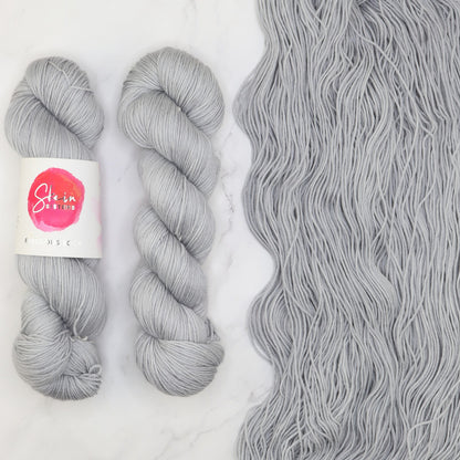 Summer Sorrel Tee Yarn kit, colourway Satellite