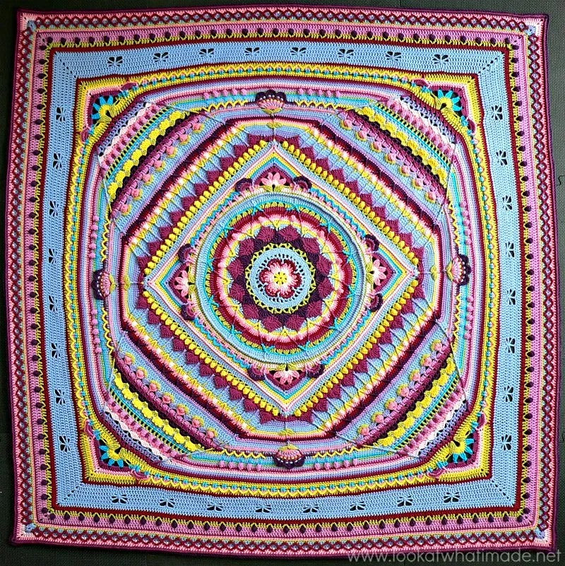 Sophie's Universe crochet kit