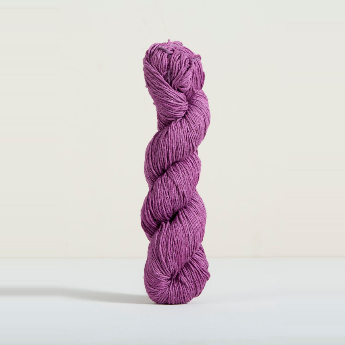 Urth Yarns Etesia – Jellyfish