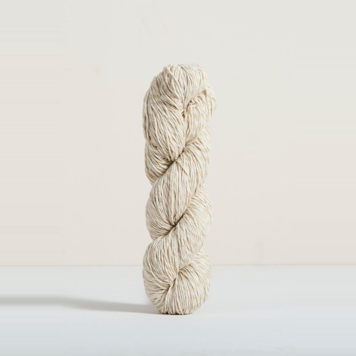 Urth Yarns Etesia – Oyster