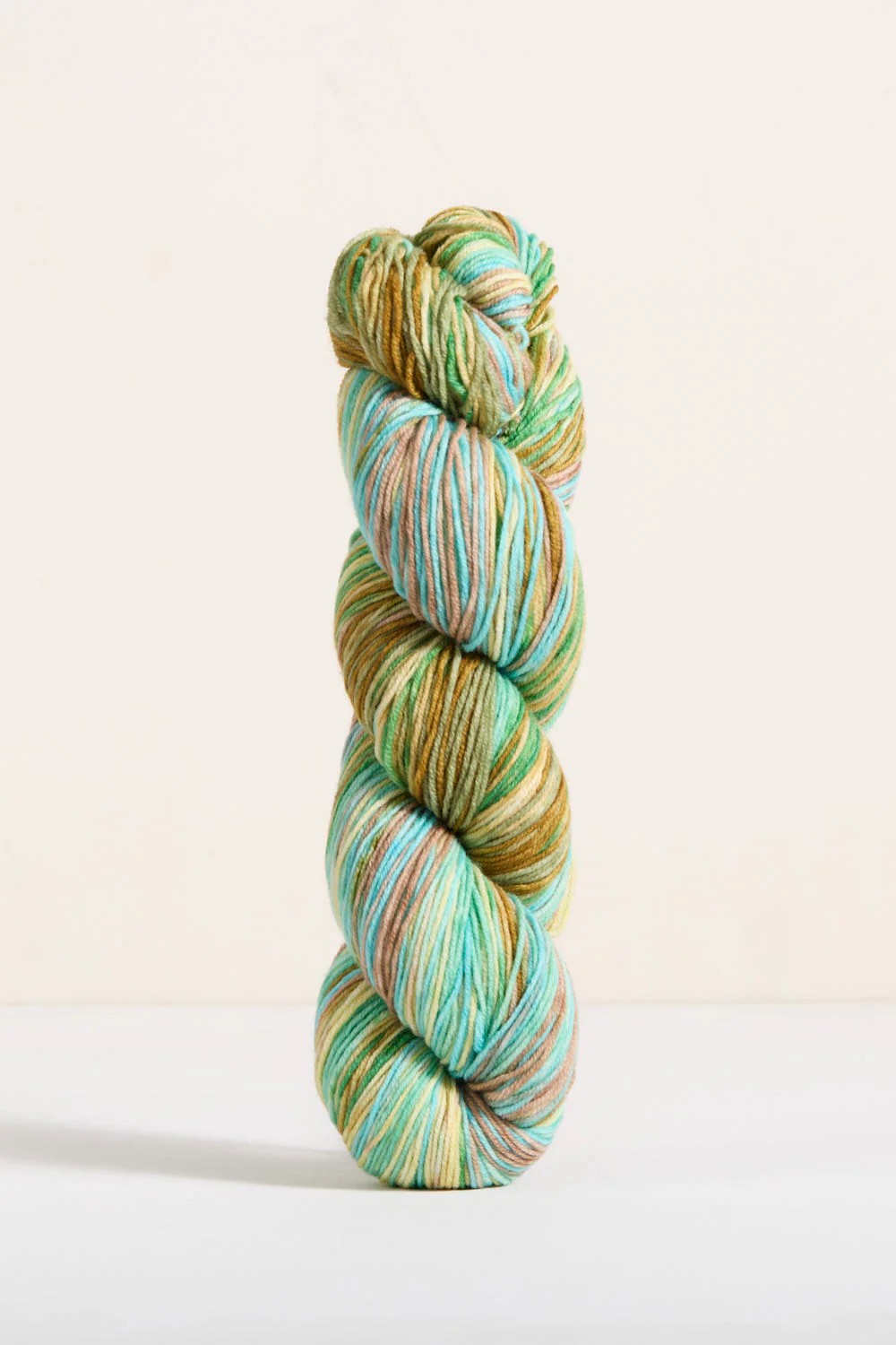 Hera Scarf Set in Uneek Fingering kit, colourway 3034