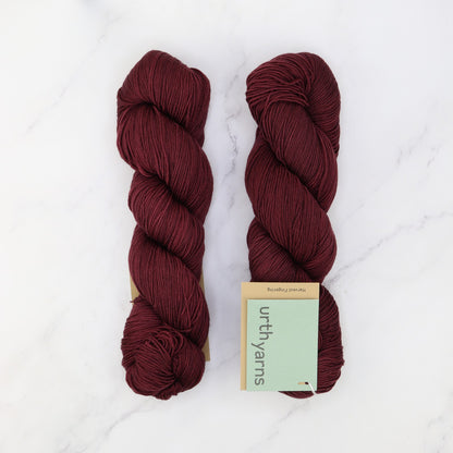 Urth Yarns Harvest Fingering in colourway Black Grape – 4ply weight merino yarn