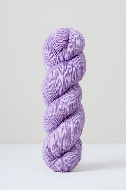 Urth Yarns Harvest Fingering in colourway Blueberry – 4ply weight merino yarn