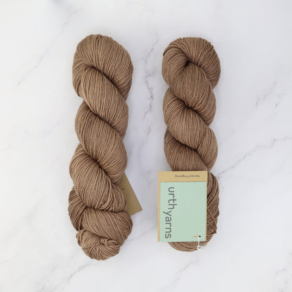 Urth Yarns Harvest Fingering in colourway Hazelnut – 4ply weight merino yarn