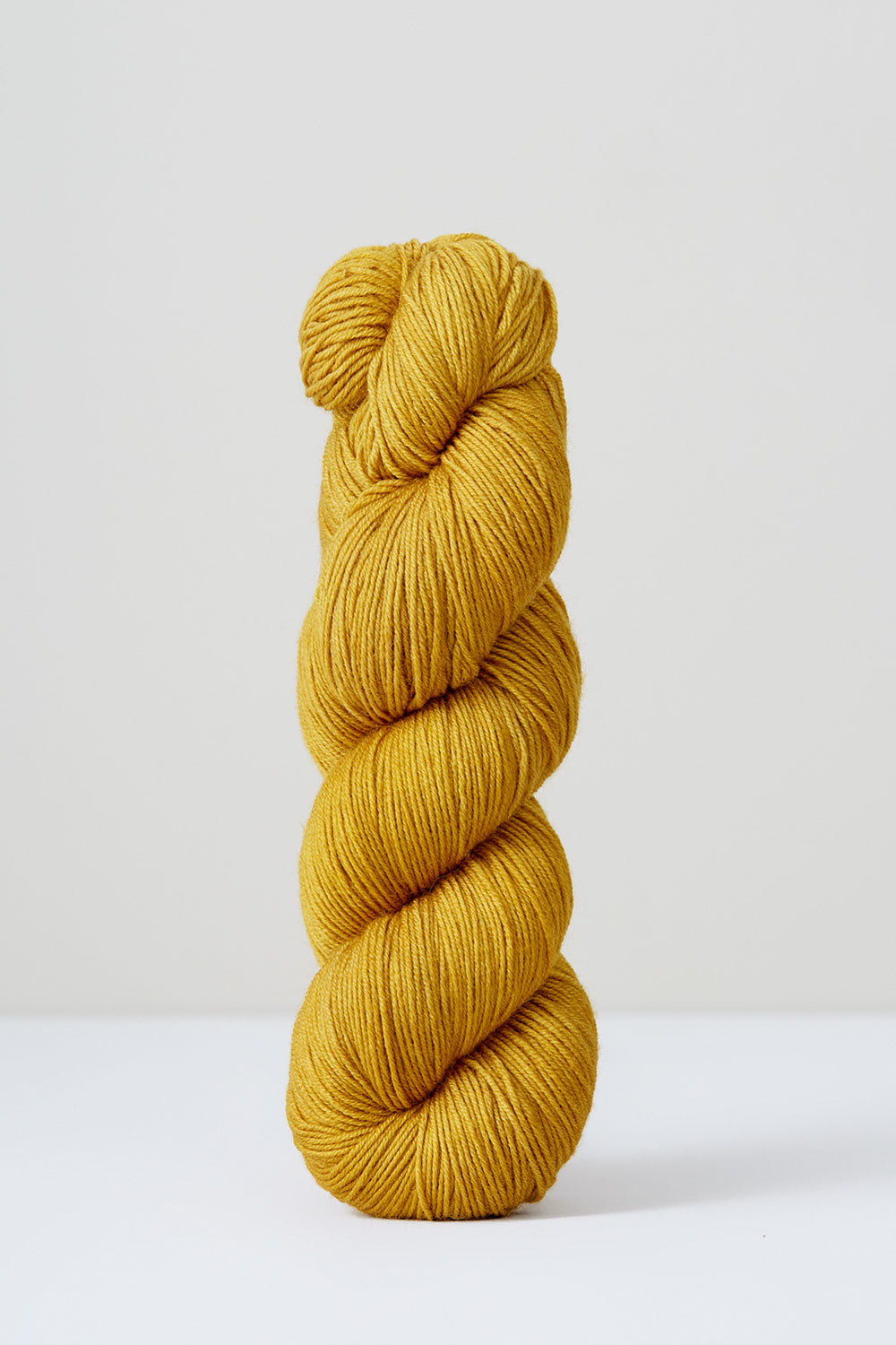 Urth Yarns Harvest Fingering in colourway Pomegranate – 4ply weight merino yarn