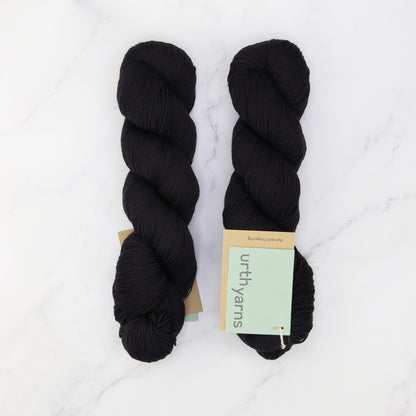 Urth Yarns Harvest Fingering in colourway Thuja – 4ply weight merino yarn