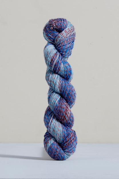 Urth Yarns Spiral Grain Sport in colourway Manzanita – 5ply weight merino yarn