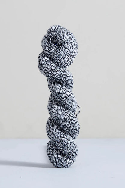 Urth Yarns Spiral Grain Sport in colourway Poppyseed – 5ply weight merino yarn