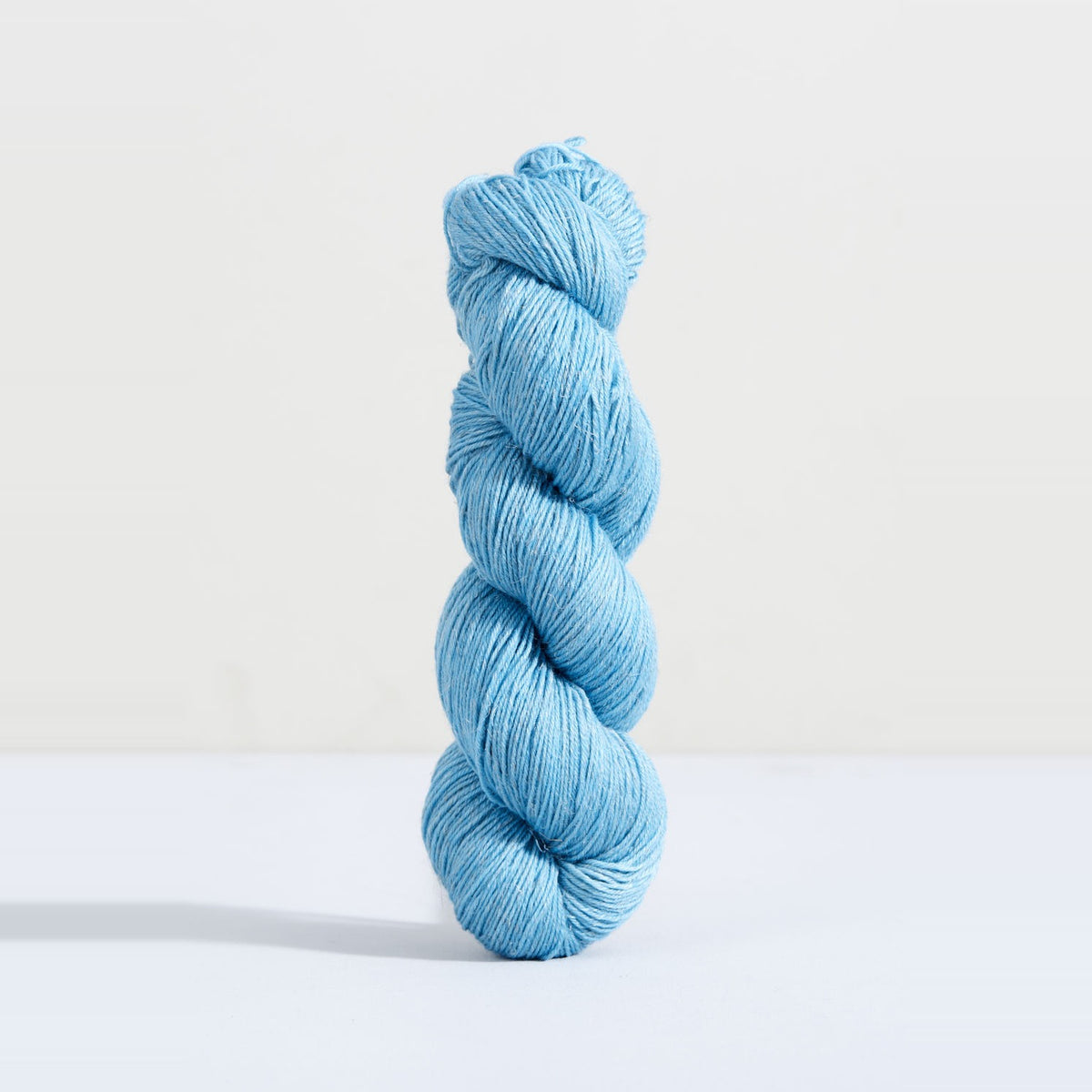 Urth Yarns Trill – Starling