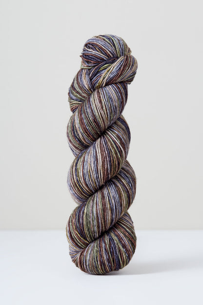 Urth Yarns Uneek Fingering in colourway 3006 – 4ply weight merino yarn