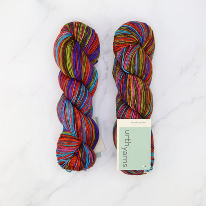 Urth Yarns Uneek Fingering in colourway 3007 – 4ply weight merino yarn