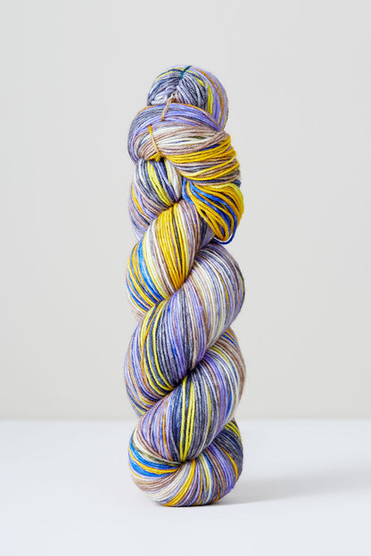Urth Yarns Uneek Fingering in colourway 3016 – 4ply weight merino yarn