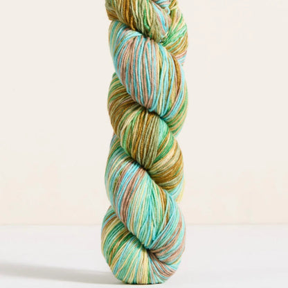 Urth Yarns Uneek Fingering in colourway 3034 – 4ply weight merino yarn