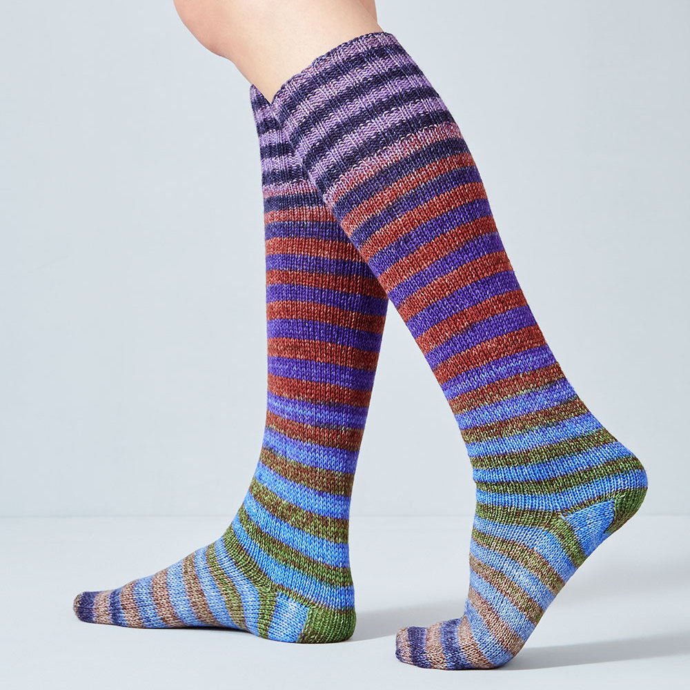 Urth Yarns Uneek Sock Kit in colourway 53 – 4ply weight merino, nylon yarn