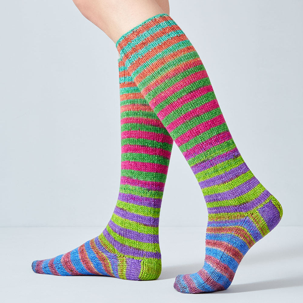 Urth Yarns Uneek Sock Kit in colourway 67 – 4ply weight merino, nylon yarn