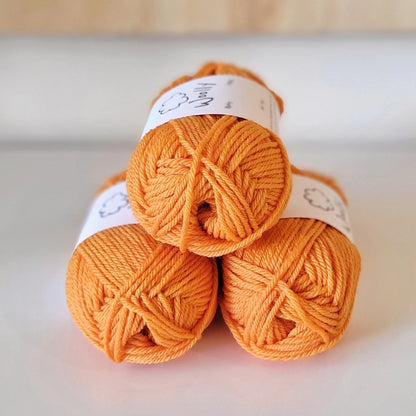 Woolly Yarns Woolly 8ply in colourway Marigold – 8ply weight wool yarn