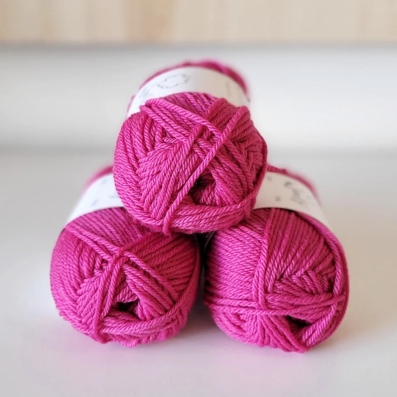 Woolly Yarns Woolly 8ply in colourway Zinnia – 8ply weight wool yarn