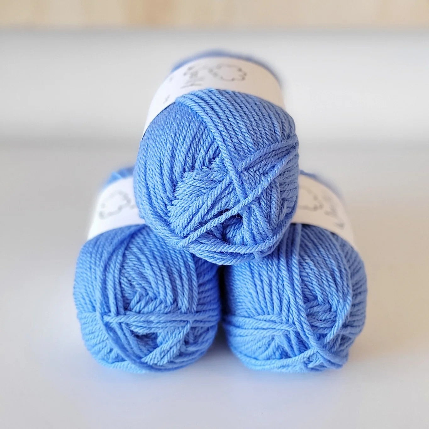 Woolly Yarns Woolly 8ply in colourway Corn Flower – 8ply weight wool yarn